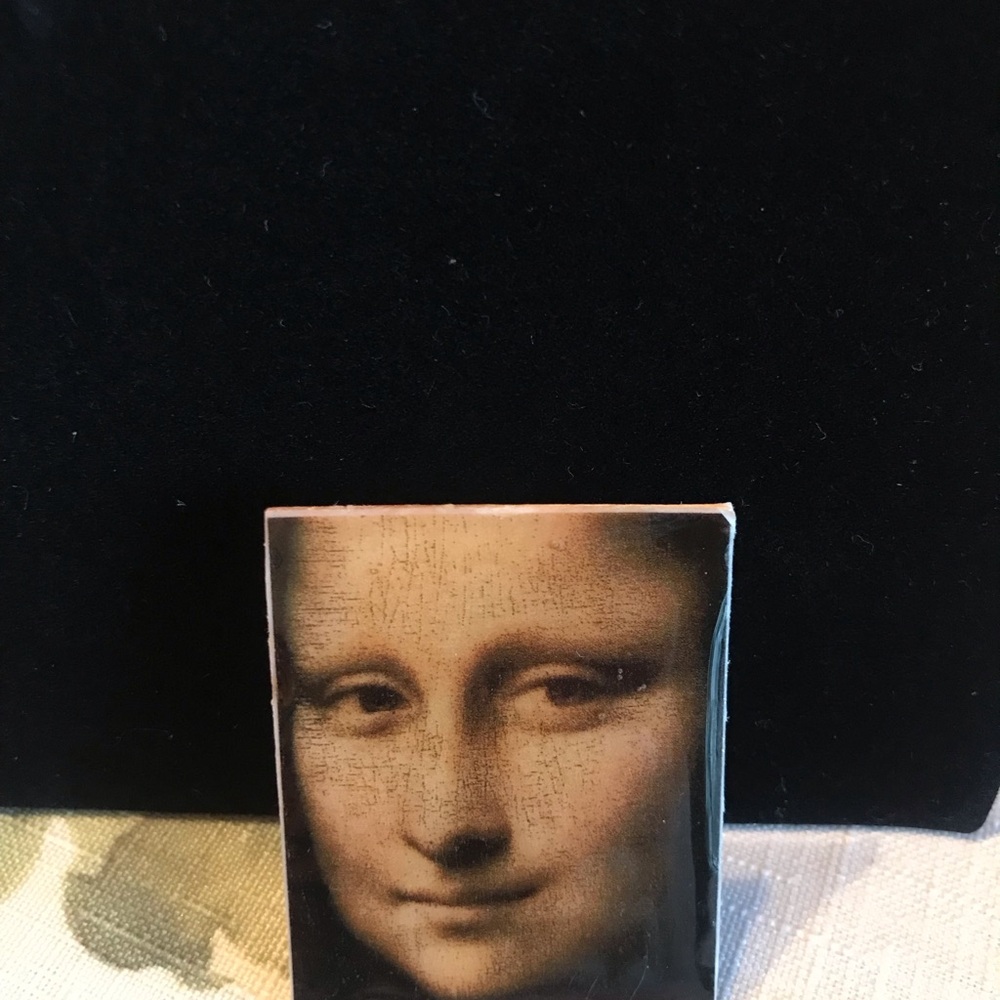 MONA HAND MADE BROOCH - Picture 3 of 7